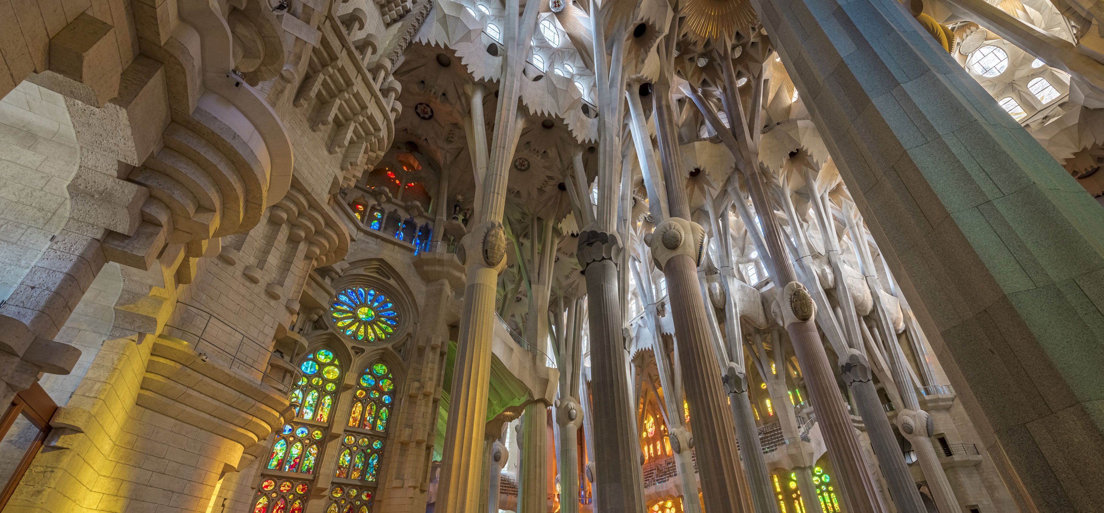 Interior de la Sagrada Família.