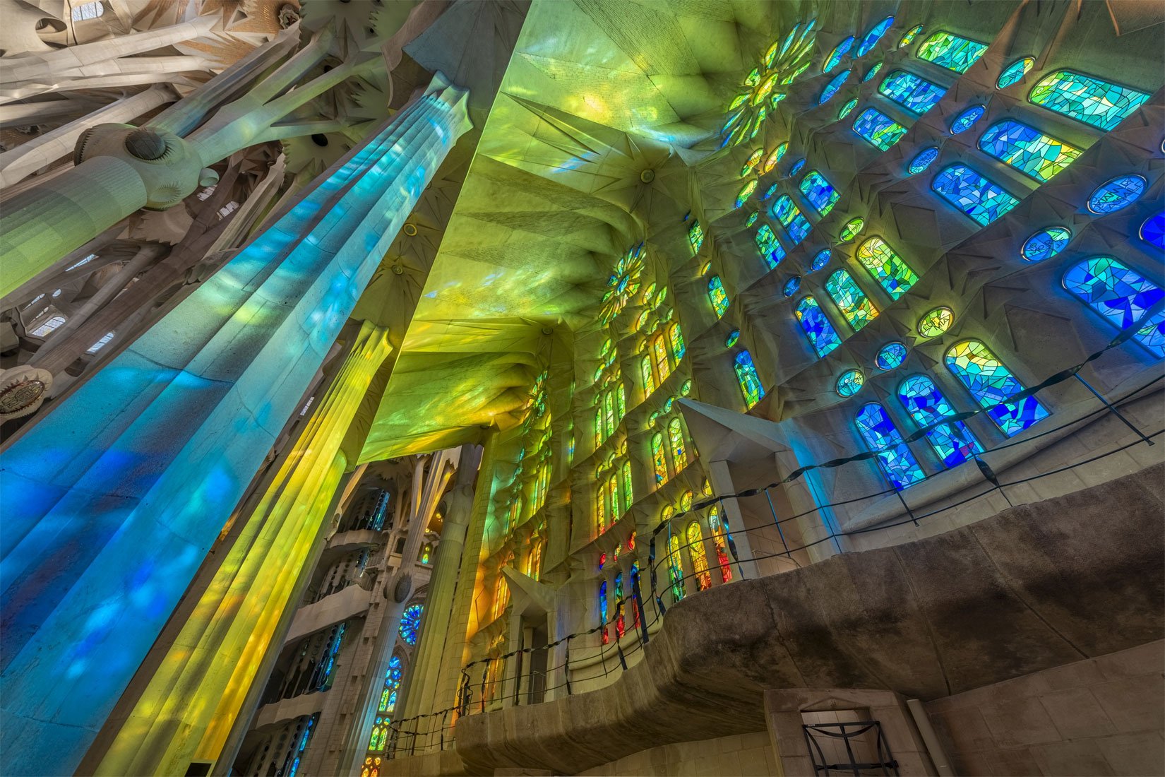 Interior de la Sagrada Família.