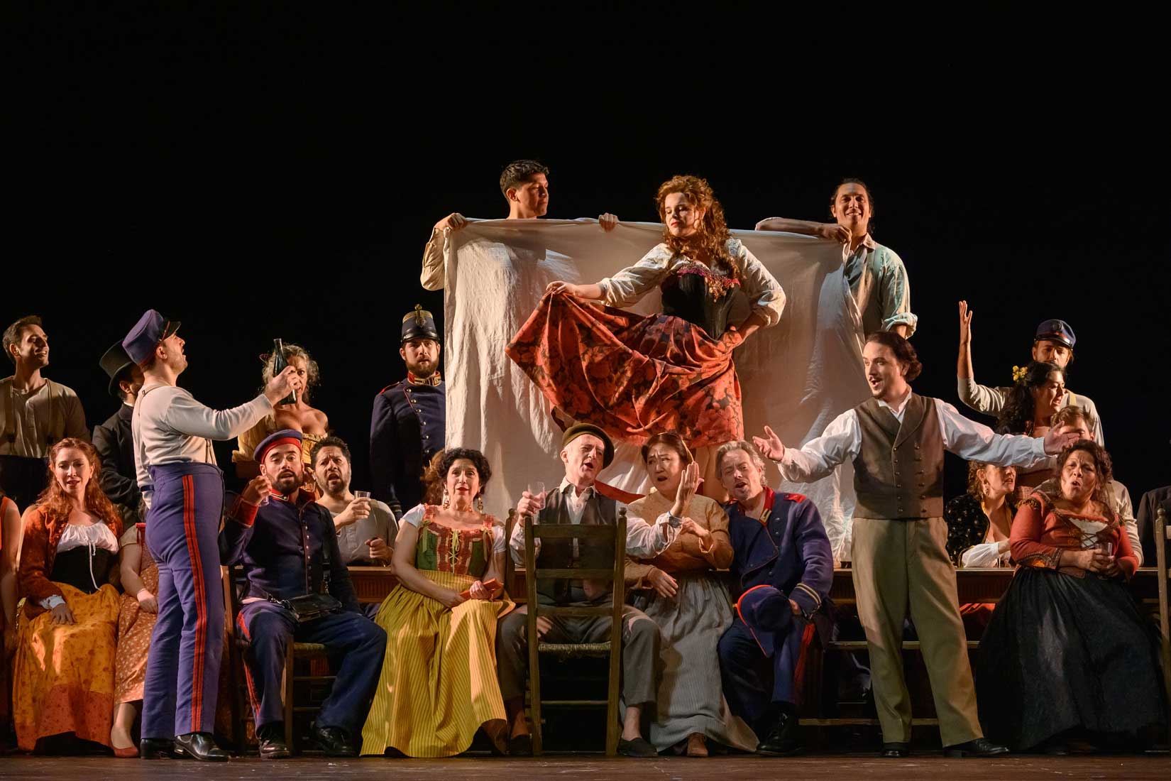 Un moment de 'La forza del destino' al Liceu. (© Antoni Bofill)