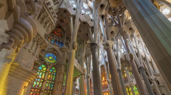 Interior de la Sagrada Família.